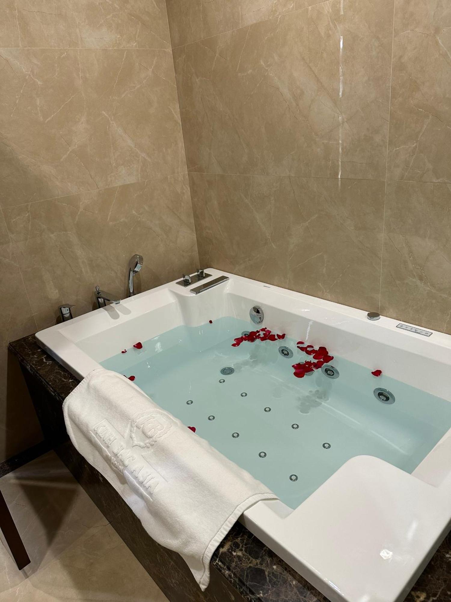 Kinh Bac Palace Hotel Bắc Ninh Buitenkant foto